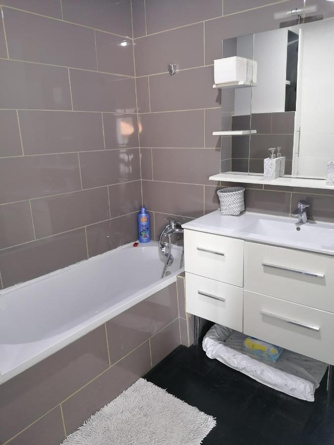 Appartement Meuble A Villeneuve Les Maguelone Экстерьер фото