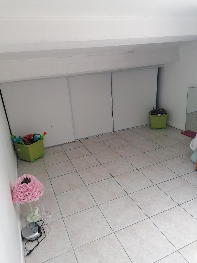 Appartement Meuble A Villeneuve Les Maguelone Экстерьер фото