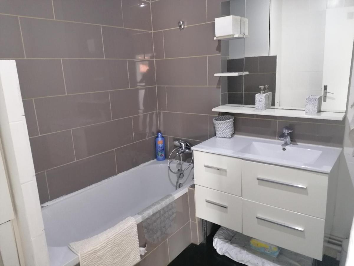 Appartement Meuble A Villeneuve Les Maguelone Экстерьер фото
